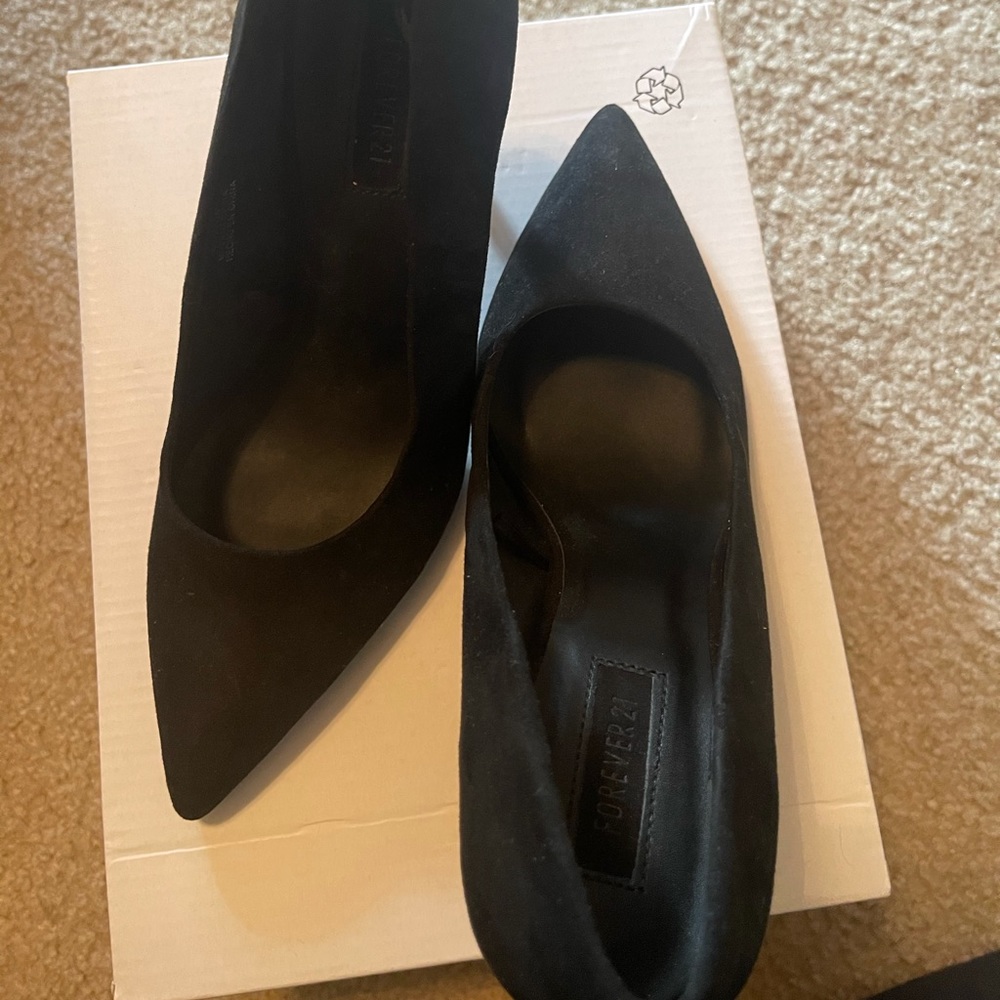 Forever 21 pumps